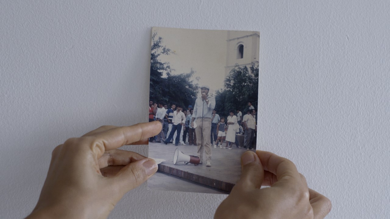 'El rojo más puro' la ópera prima de Yira Plaza O'Byrne