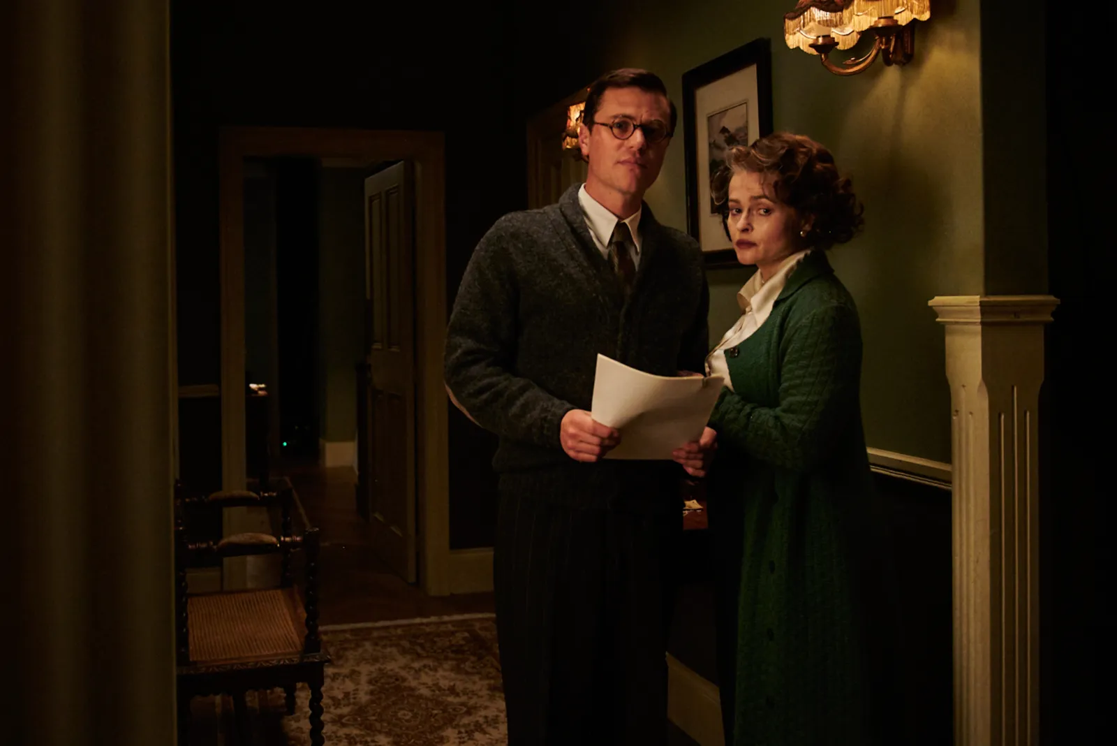 Protagonistas de 'One Life' una historia poderosa que necesita contarse